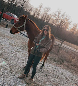 Meet your Posher, Abby